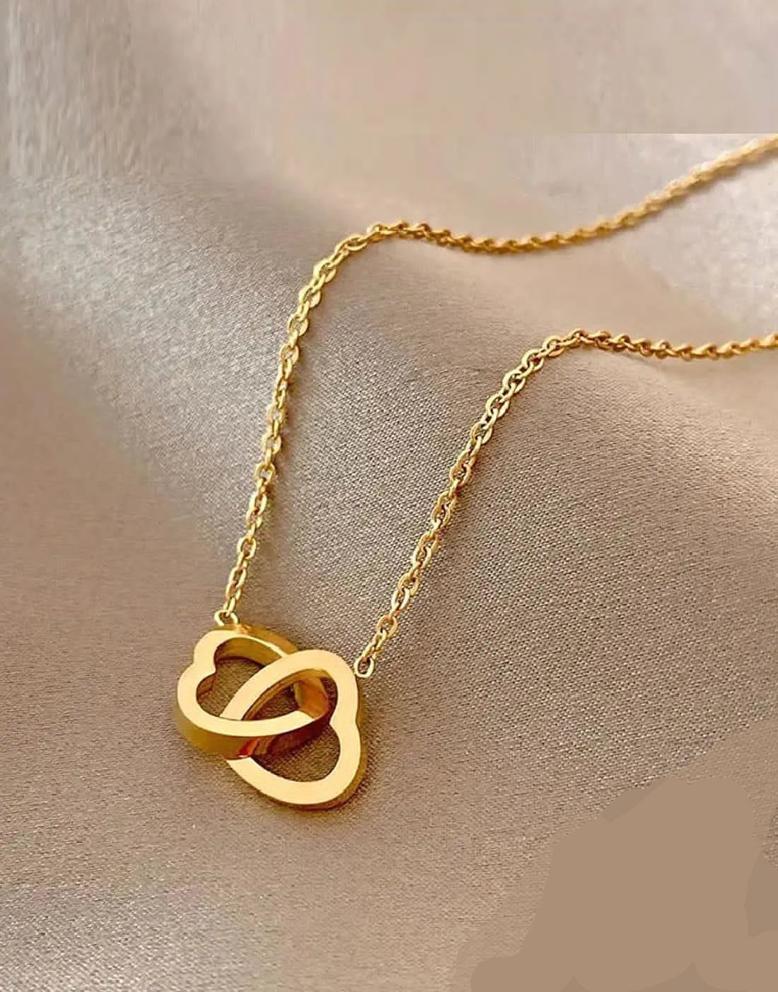 Elegant Double Heart Love Necklace – Minimalist Gold Pendant