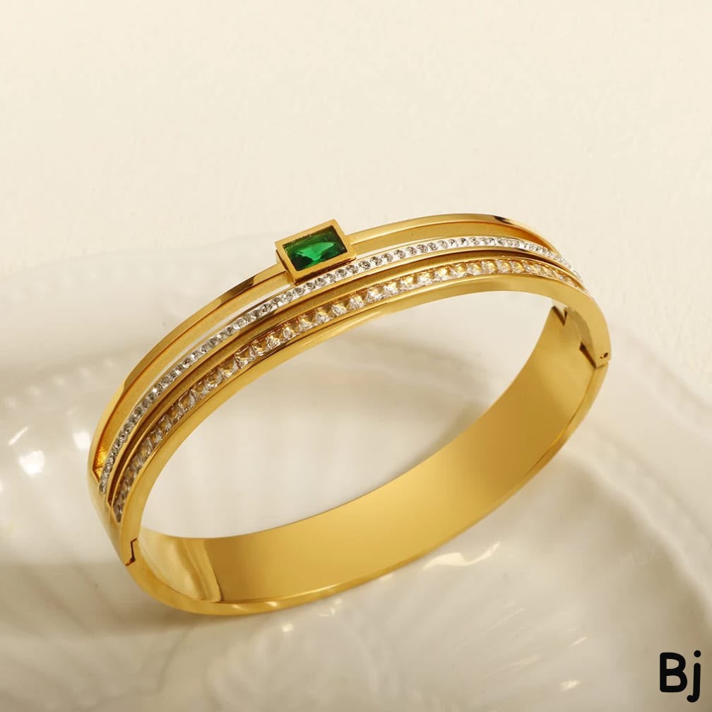 Elegant Gold-Tone Crystal Stone Bracelet – Luxury Layered Bangle